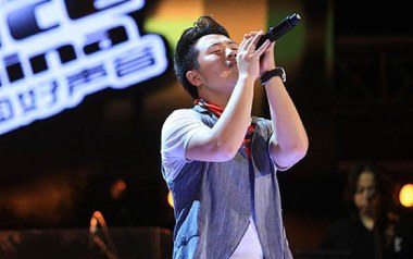 迷藏吉他谱_刘昊霖_F调指法弹唱谱_图片六线谱