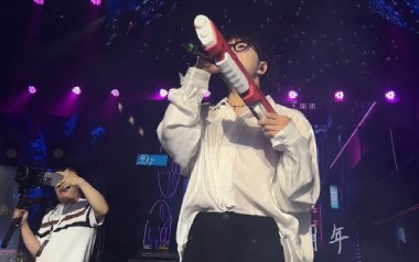 吉他不及她吉他谱_刘大壮_C调指法原版弹唱谱_图片六线谱
