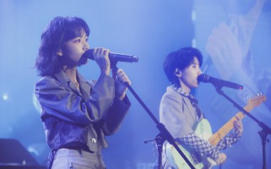 初恋的朦胧诗吉他谱_房东的猫_C调拍弦版_图片六线谱