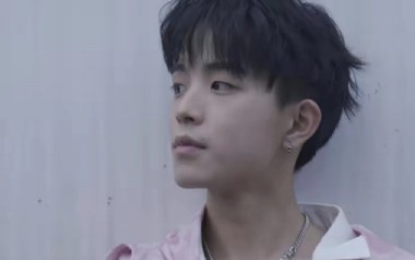 孤城吉他谱_洛先生_C调指法原版弹唱谱_图片六线谱