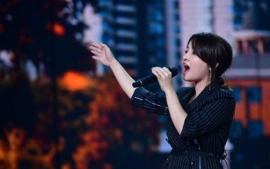 青梅竹马吉他谱_陈秋含_C调指法拍弦版弹唱谱_图片六线谱