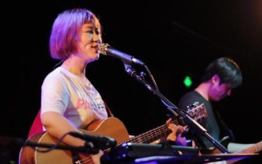陪在你左右吉他谱_谢春花_G调指法弹唱谱_图片六线谱