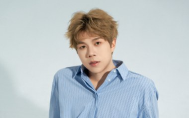 自以为吉他谱_刘大壮_A调指法弹唱谱_图片六线谱