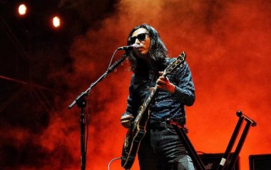 永远是个秘密吉他谱_谢天笑_F调指法弹唱谱_图片六线谱