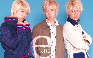 开始恋爱吉他谱_E-KIDS_C调指法原版弹唱谱_图片六线谱