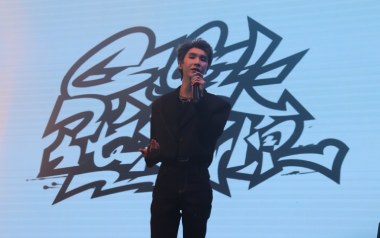 给陌生的你听吉他谱_张思源_C调原版弹唱谱_图片六线谱