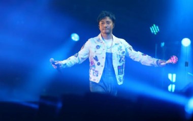 无双谱吉他谱_方力申_C调指法弹唱谱_图片六线谱