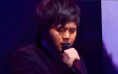 我不后悔吉他谱_郑源_G调指法原版弹唱谱_图片六线谱