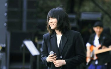 丧着吉他谱_王贰浪_C调指法弹唱谱_图片六线谱