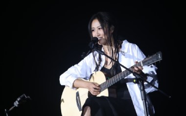 大自在吉他谱_陈粒_D调扫弦版弹唱谱_图片六线谱