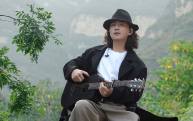 半夏吉他谱_赵照_G调指法原版弹唱谱_图片六线谱