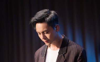 清醒梦境吉他谱_陈伟霆_C调指法扫弦版弹唱谱_图片六线谱