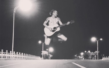 忆往不忘吉他谱_夏小虎_C调指法弹唱谱_图片六线谱