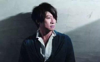 爱一回伤一回吉他谱_游鸿明_F调原版弹唱谱_图片六线谱