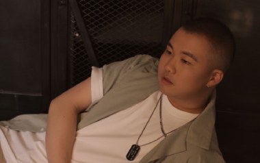 Blve吉他谱_胡期皓_A调指法拍弦版弹唱谱_图片六线谱