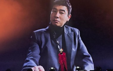 叱咤红人吉他谱_陈小春_C调指法原版弹唱谱_图片六线谱