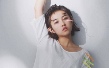举镜子的女孩吉他谱_张子枫_G调原版弹唱谱_图片六线谱