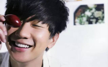 爱笑的眼睛吉他谱_林俊杰_C调原版吉他谱_吉他弹唱教学