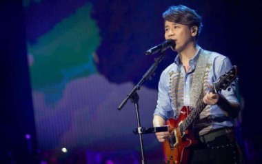 天天吉他谱_陶喆_A调指法简单版吉他谱_吉他弹唱教学