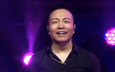 礼物吉他谱_许巍_D调指法原版吉他谱_吉他弹唱教学