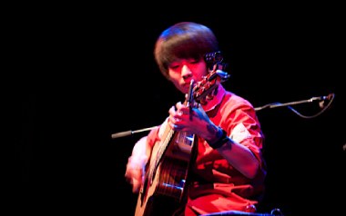 Lies指弹吉他谱_郑成河_谎言原版指弹谱_独奏六线谱