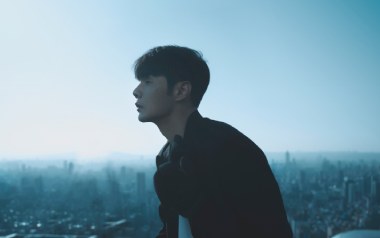 纵横四海吉他谱_李荣浩_C调指法原版弹唱谱_图片六线谱