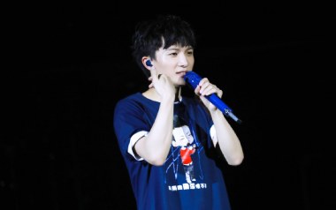 触不可及吉他谱_周深_C调指法原版弹唱谱_图片六线谱