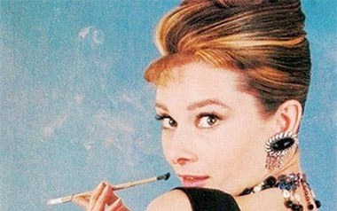 Moon River吉他谱_奥黛丽赫本_F调和弦谱/六线谱_弹唱教学