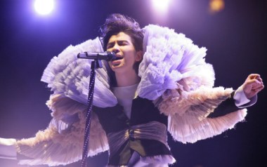 海芋恋吉他谱_萧敬腾_G调指法拍弦版吉他谱_吉他弹唱教学