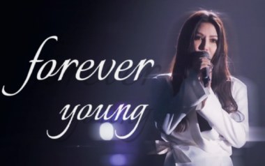Forever Young吉他谱_艾怡良_C调原版吉他谱_吉