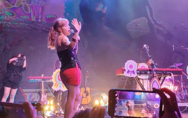 Trouble Is A Friend吉他谱_Lenka_C