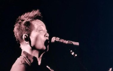 无尽光芒吉他谱_许巍_F调指法原版吉他谱_吉他弹唱教学