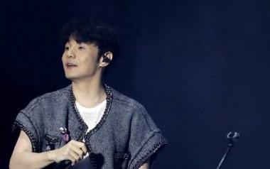 心里面吉他谱_李荣浩_E调指法扫弦版_图片六线谱