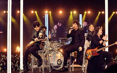 拥抱吉他谱_五月天_C调指法原版吉他谱_吉他弹唱教学