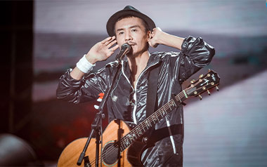 平凡之路指弹吉他谱_朴树_原版指弹谱_独奏六线谱