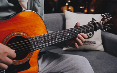 偶然指弹吉他谱_七元_原版独奏谱_吉他指弹教学